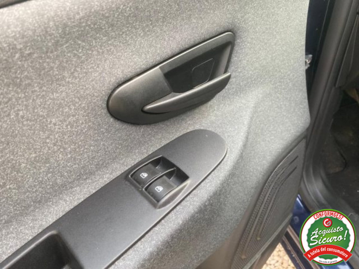 Lancia Ypsilon 1.0 FireFly 5 porte S&S Hybrid Ecochic Gold (7)