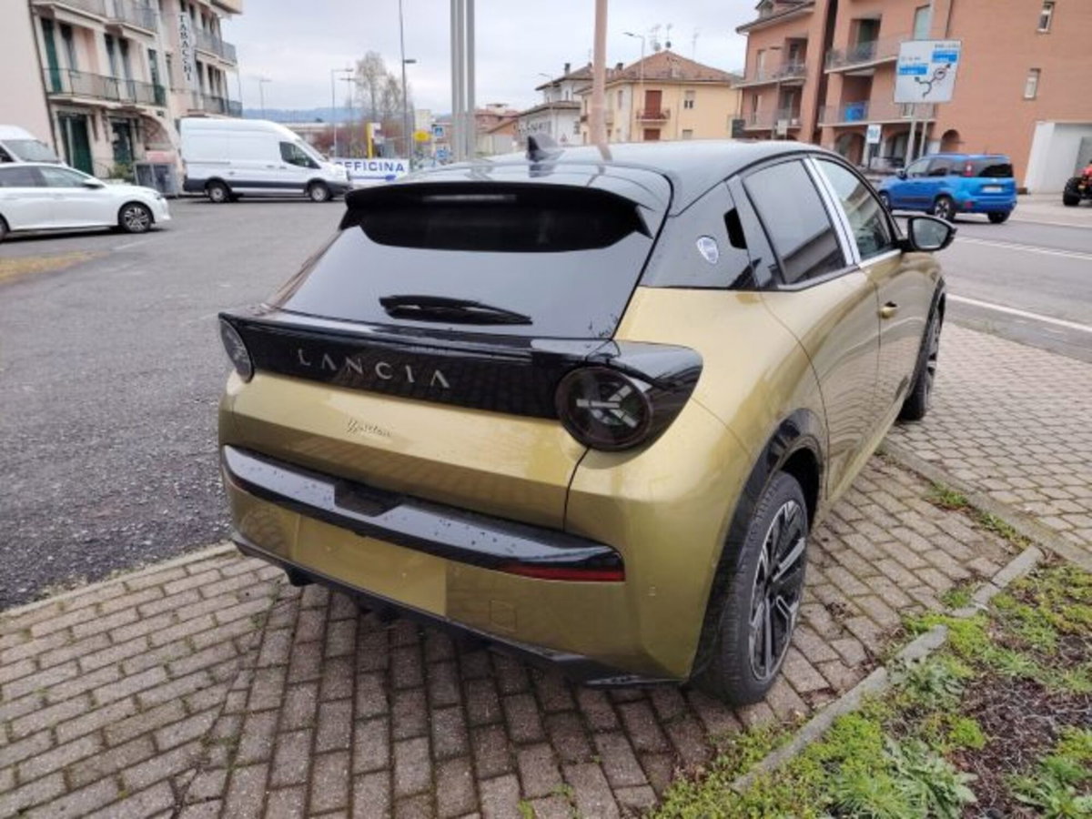 Lancia Ypsilon 1.2 mhev Edizione Limitata Cassina e-dct (13)