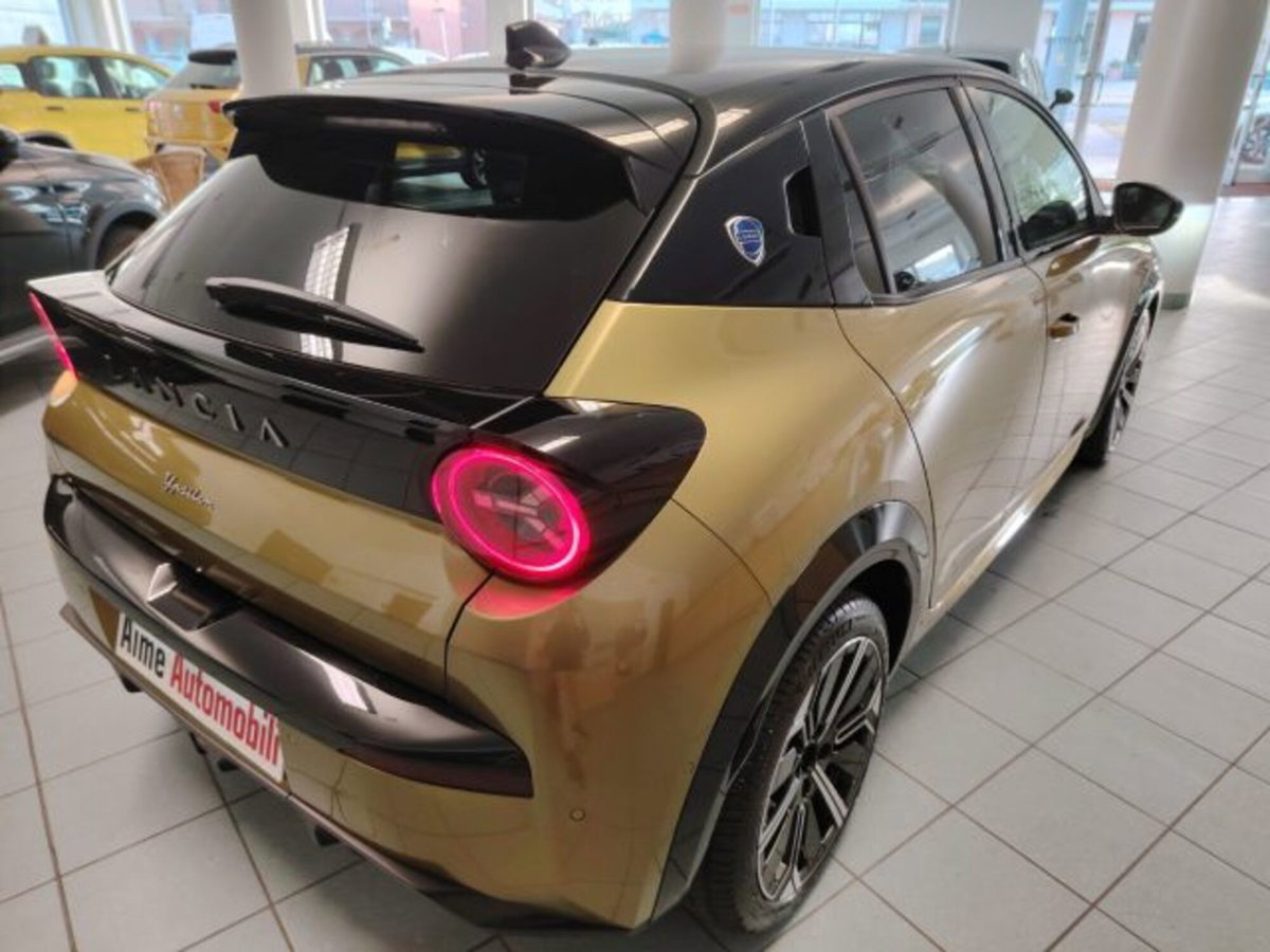 Lancia Ypsilon 1.2 mhev Edizione Limitata Cassina e-dct (7)