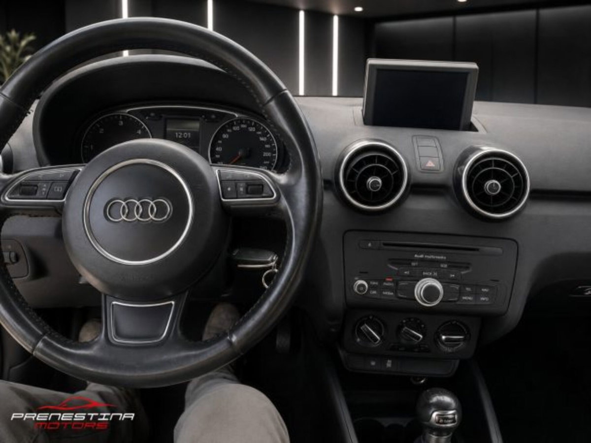 Audi A1 Sportback 1.6 TDI S tronic Ambition (5)