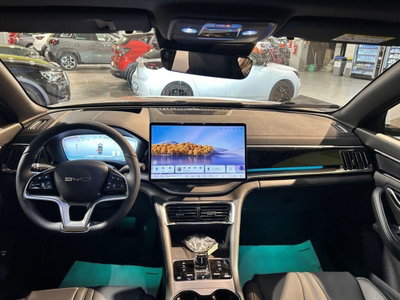 Byd Seal U DM-i 1.5 phev Design awd (10)