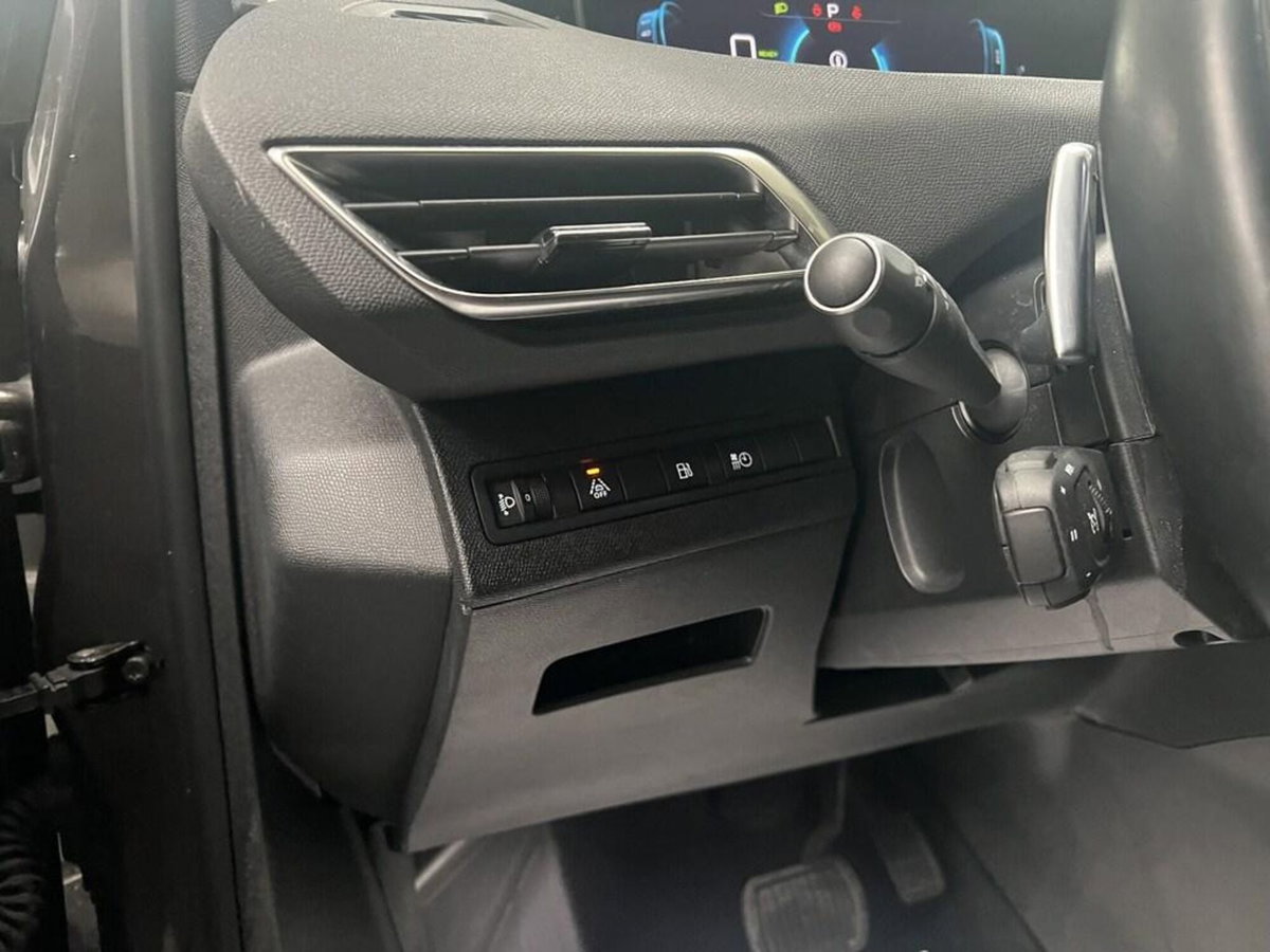 Peugeot 3008 Hybrid4 300 e-EAT8 Allure Pack (10)