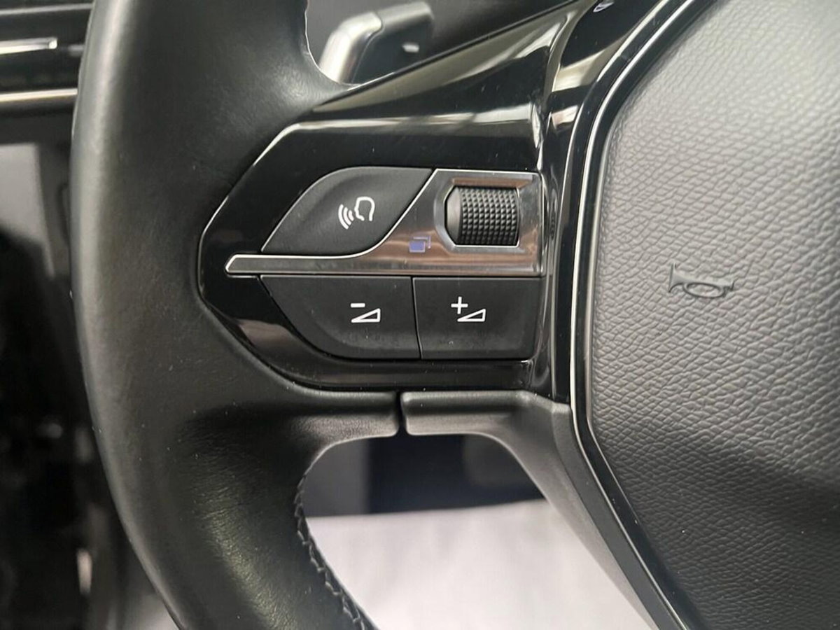 Peugeot 3008 Hybrid4 300 e-EAT8 Allure Pack (12)