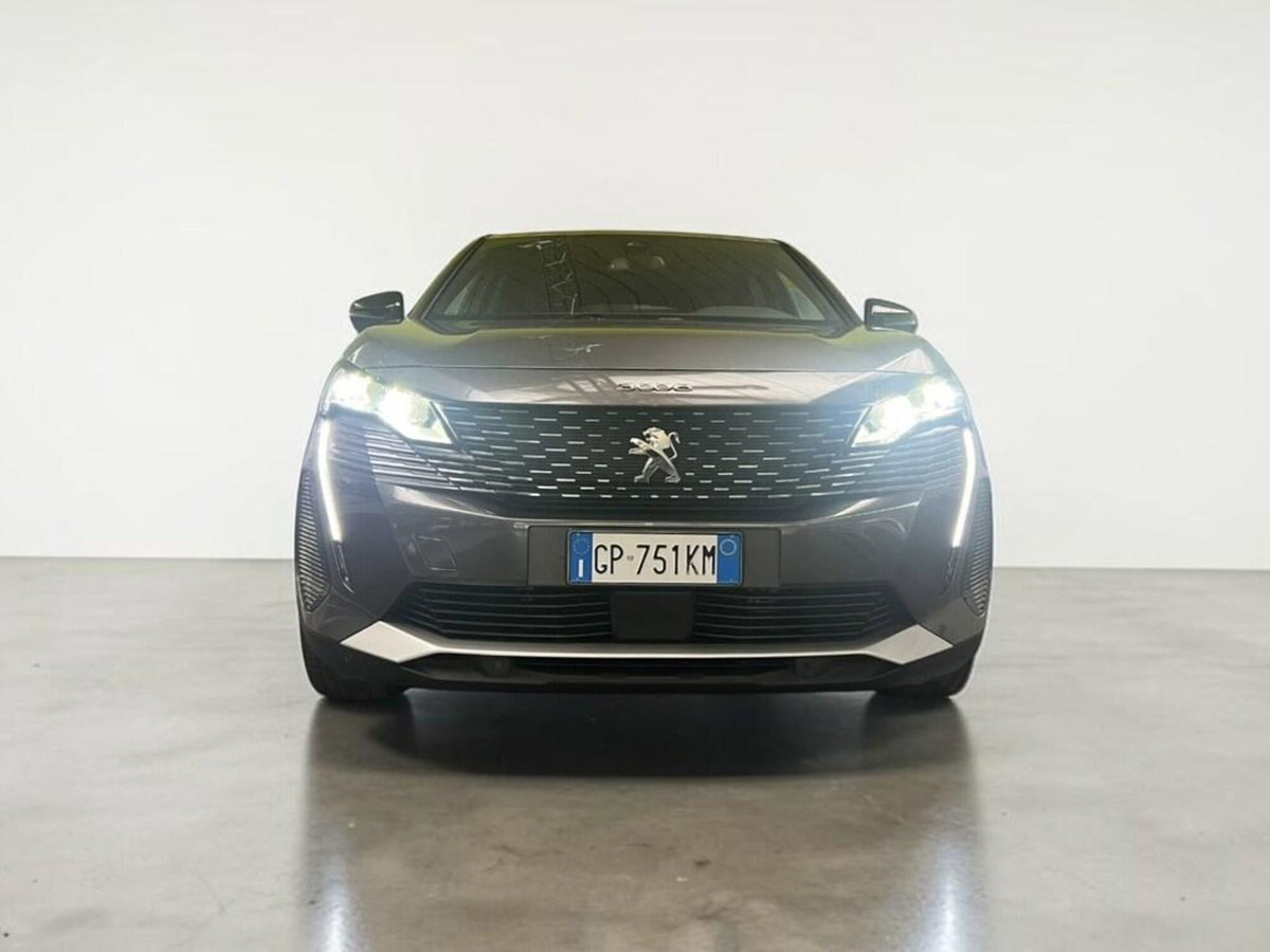 Peugeot 3008 Hybrid4 300 e-EAT8 Allure Pack (2)
