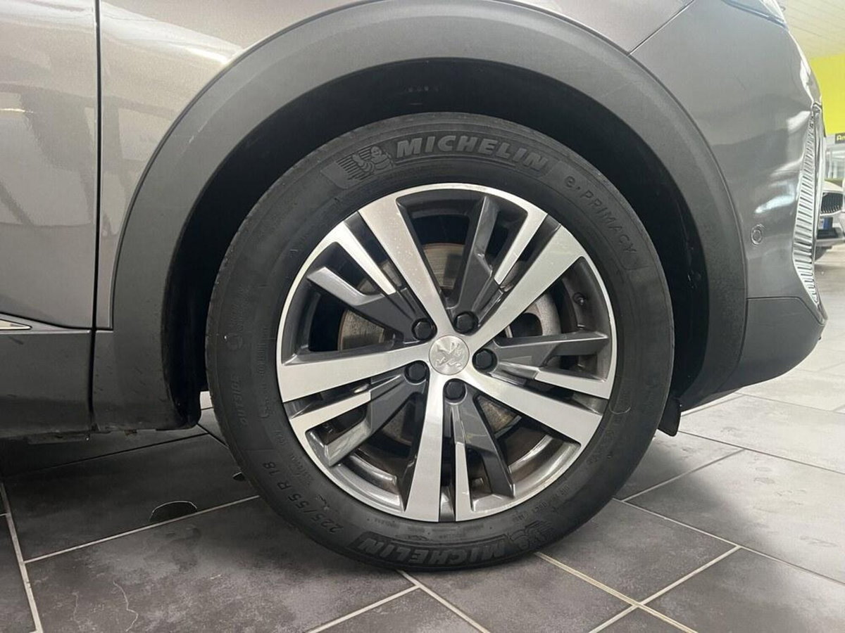 Peugeot 3008 Hybrid4 300 e-EAT8 Allure Pack (6)