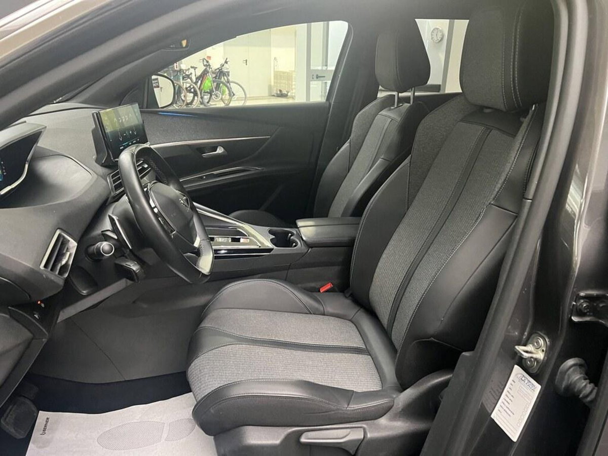 Peugeot 3008 Hybrid4 300 e-EAT8 Allure Pack (7)