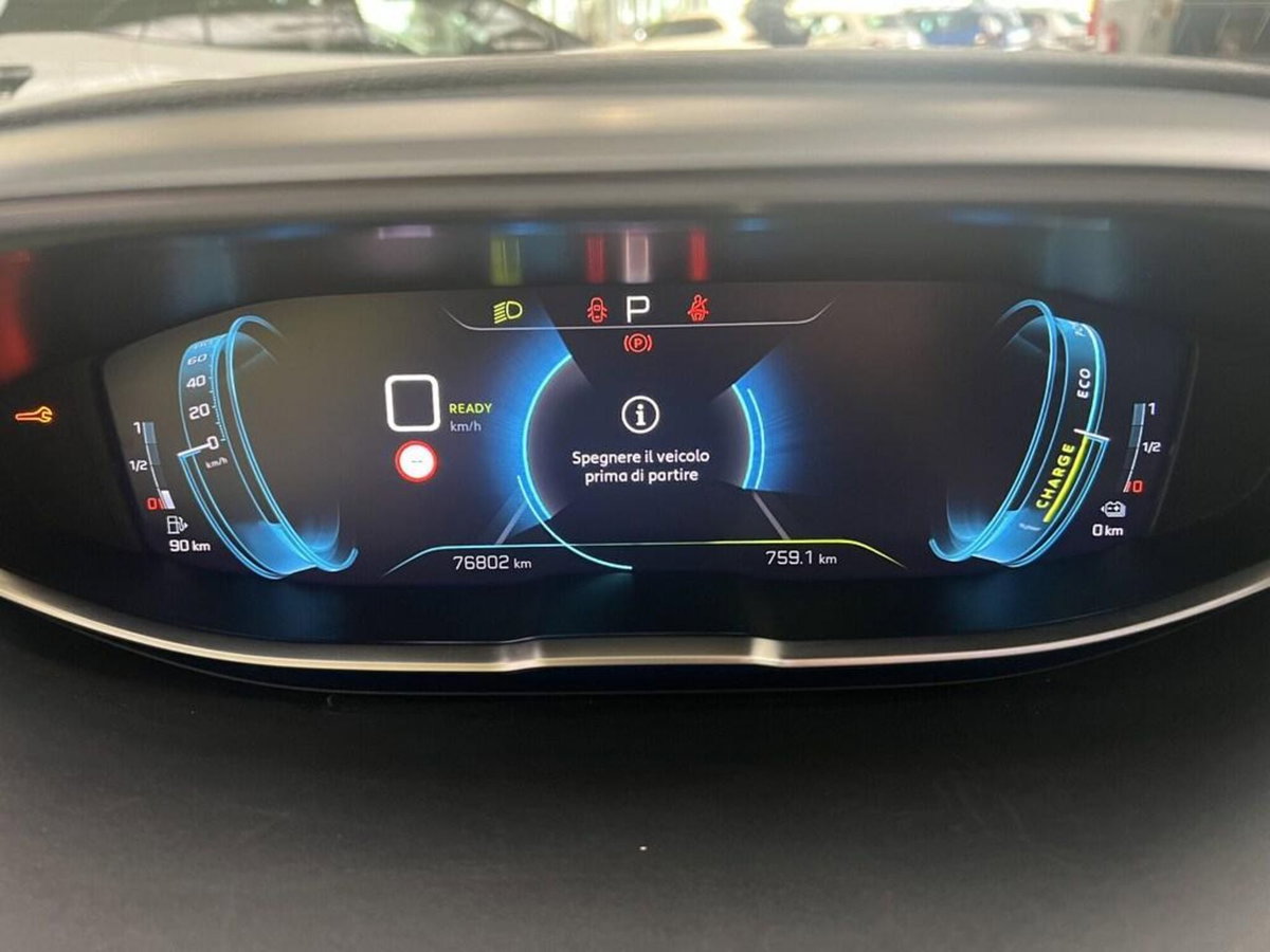 Peugeot 3008 Hybrid4 300 e-EAT8 Allure Pack (8)