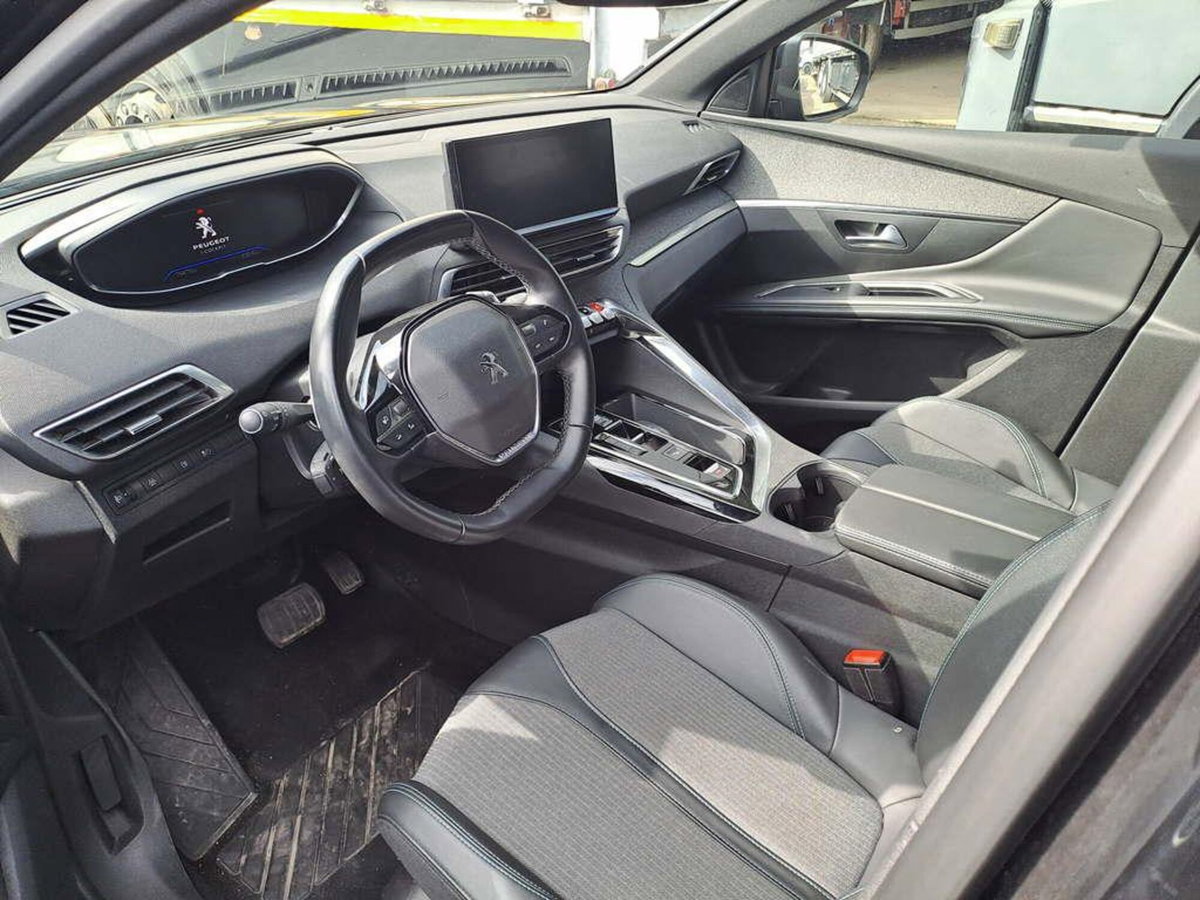Peugeot 3008 Hybrid4 300 e-EAT8 Allure Pack (5)