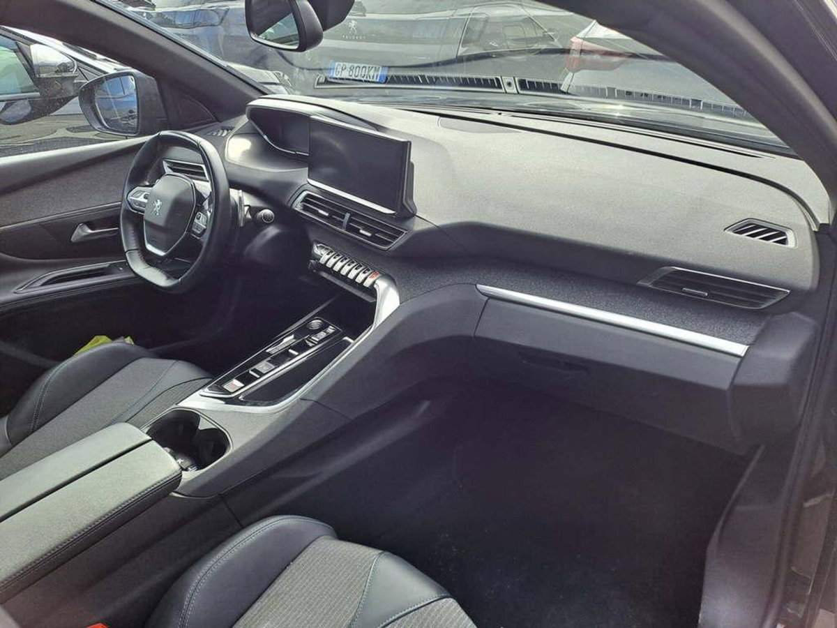Peugeot 3008 Hybrid4 300 e-EAT8 Allure Pack (6)