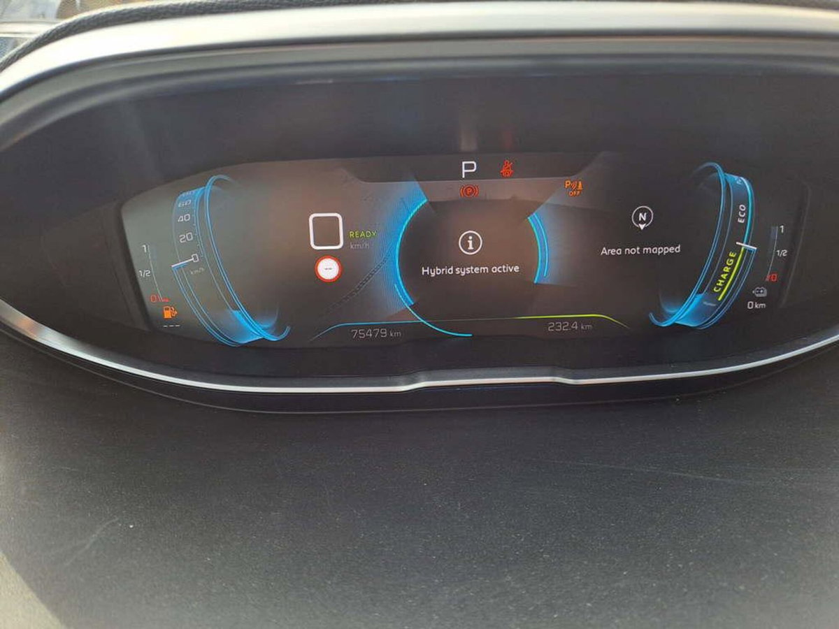 Peugeot 3008 Hybrid4 300 e-EAT8 Allure Pack (9)