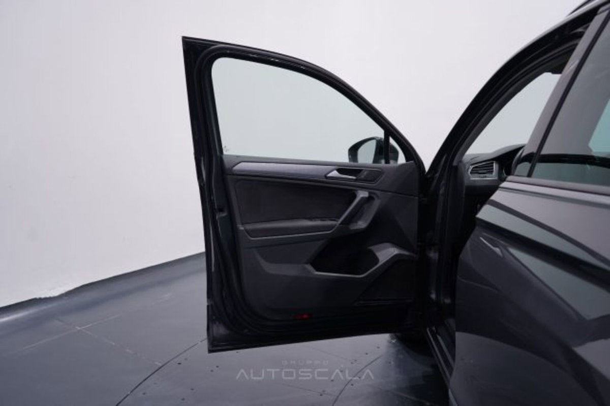 Volkswagen Tiguan 2.0 TDI 150 CV SCR DSG 4MOTION Life (9)