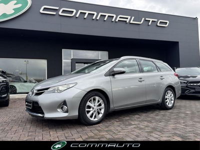 Toyota Auris 2.0 D-4D Lounge usata