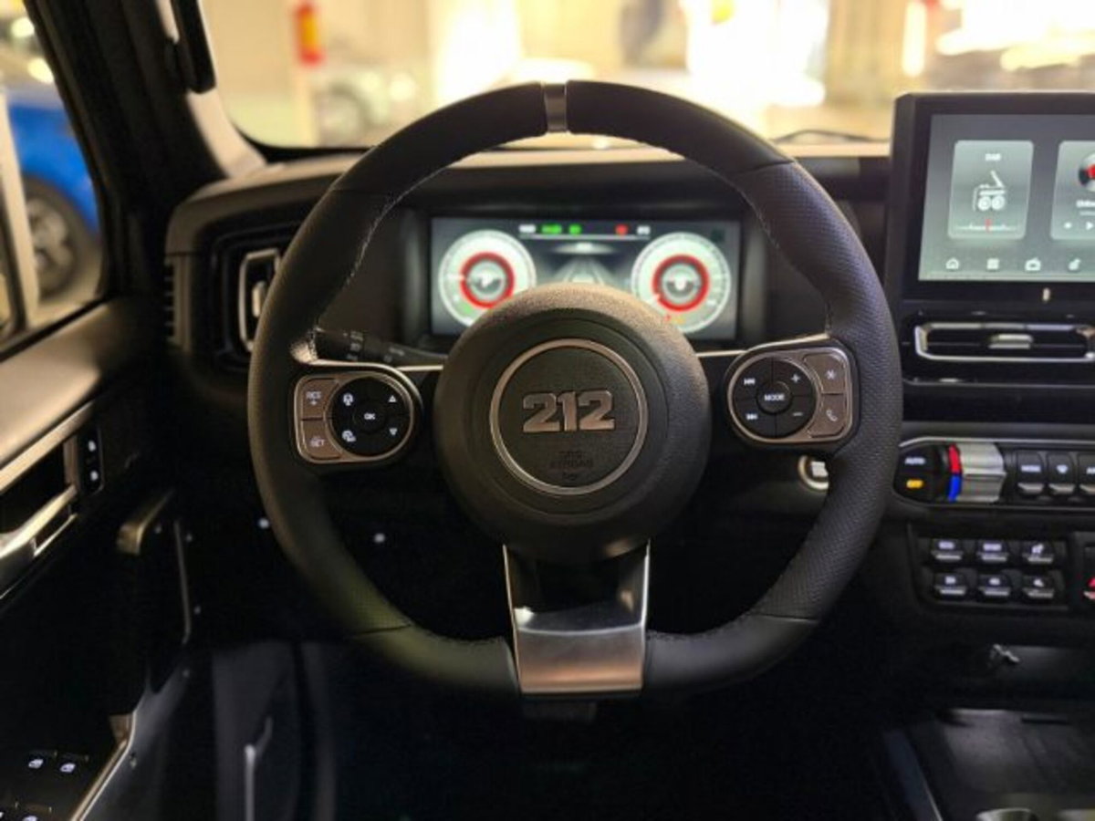 Emc 212 212 2.0 tgdi Adventurer 4wd 8at (10)