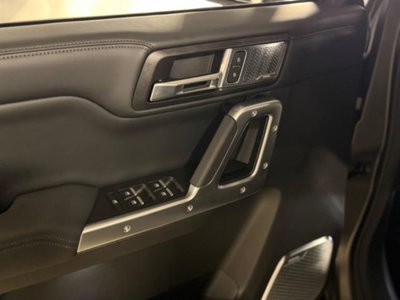 Emc 212 212 2.0 tgdi Adventurer 4wd 8at (12)