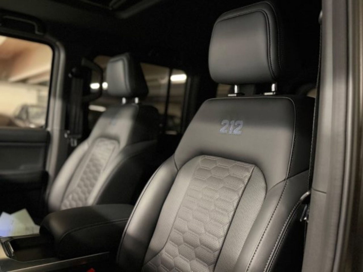 Emc 212 212 2.0 tgdi Adventurer 4wd 8at (15)