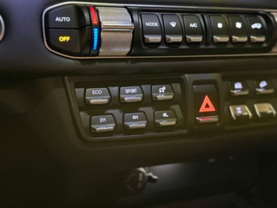 Emc 212 212 2.0 tgdi Adventurer 4wd 8at (17)