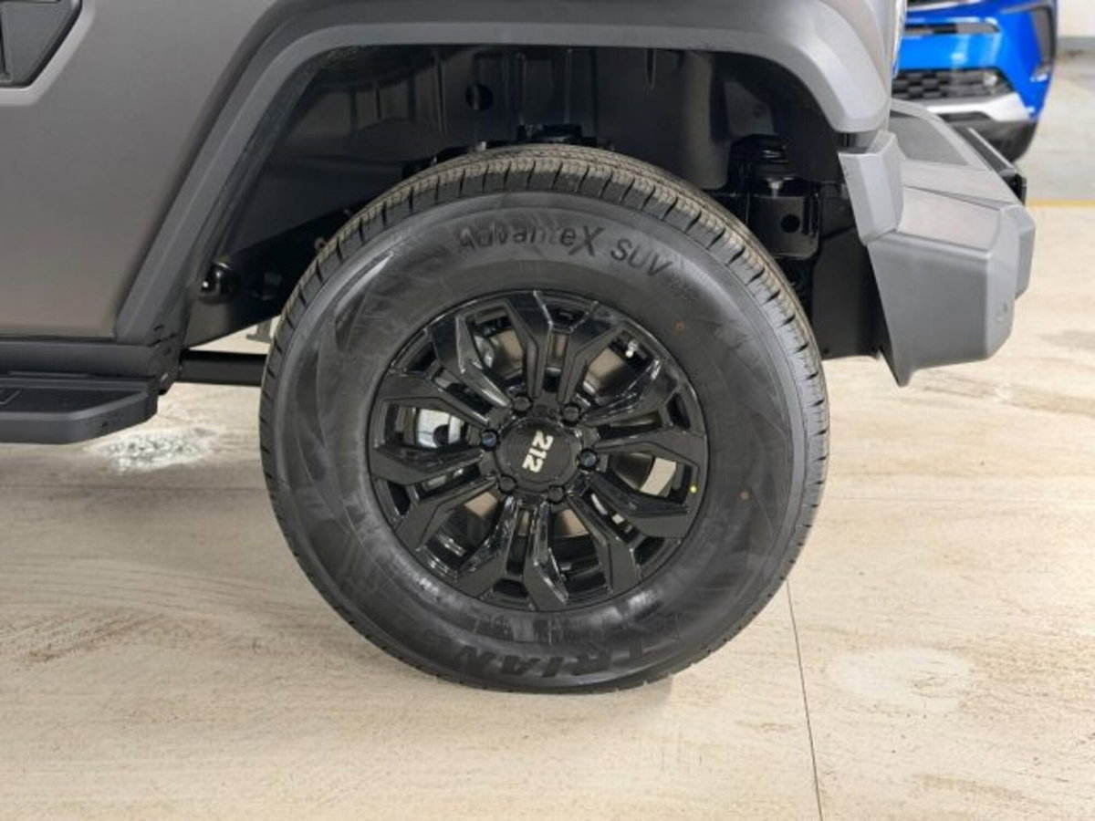 Emc 212 212 2.0 tgdi Adventurer 4wd 8at (19)