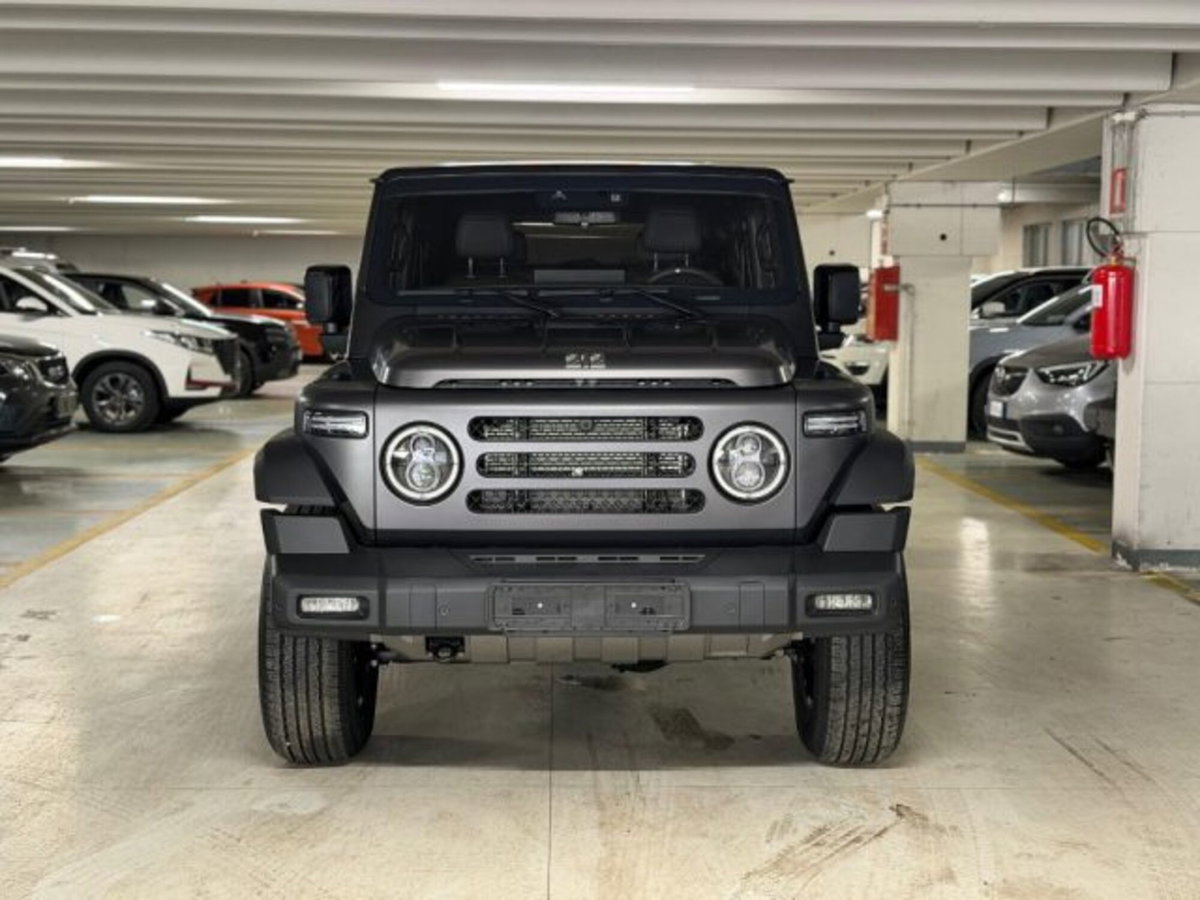 Emc 212 212 2.0 tgdi Adventurer 4wd 8at (2)