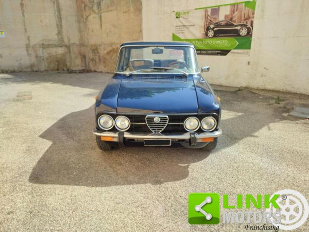 Alfa Romeo Giulia 2.0 Turbo 200 CV AT8 Super (2)