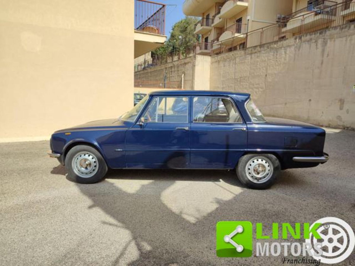 Alfa Romeo Giulia 2.0 Turbo 200 CV AT8 Super (4)