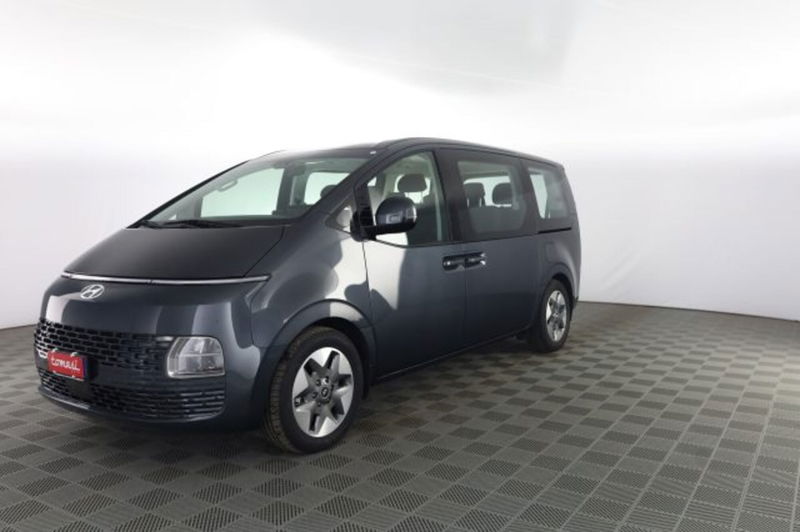 Hyundai Staria 2.2 2wd auto