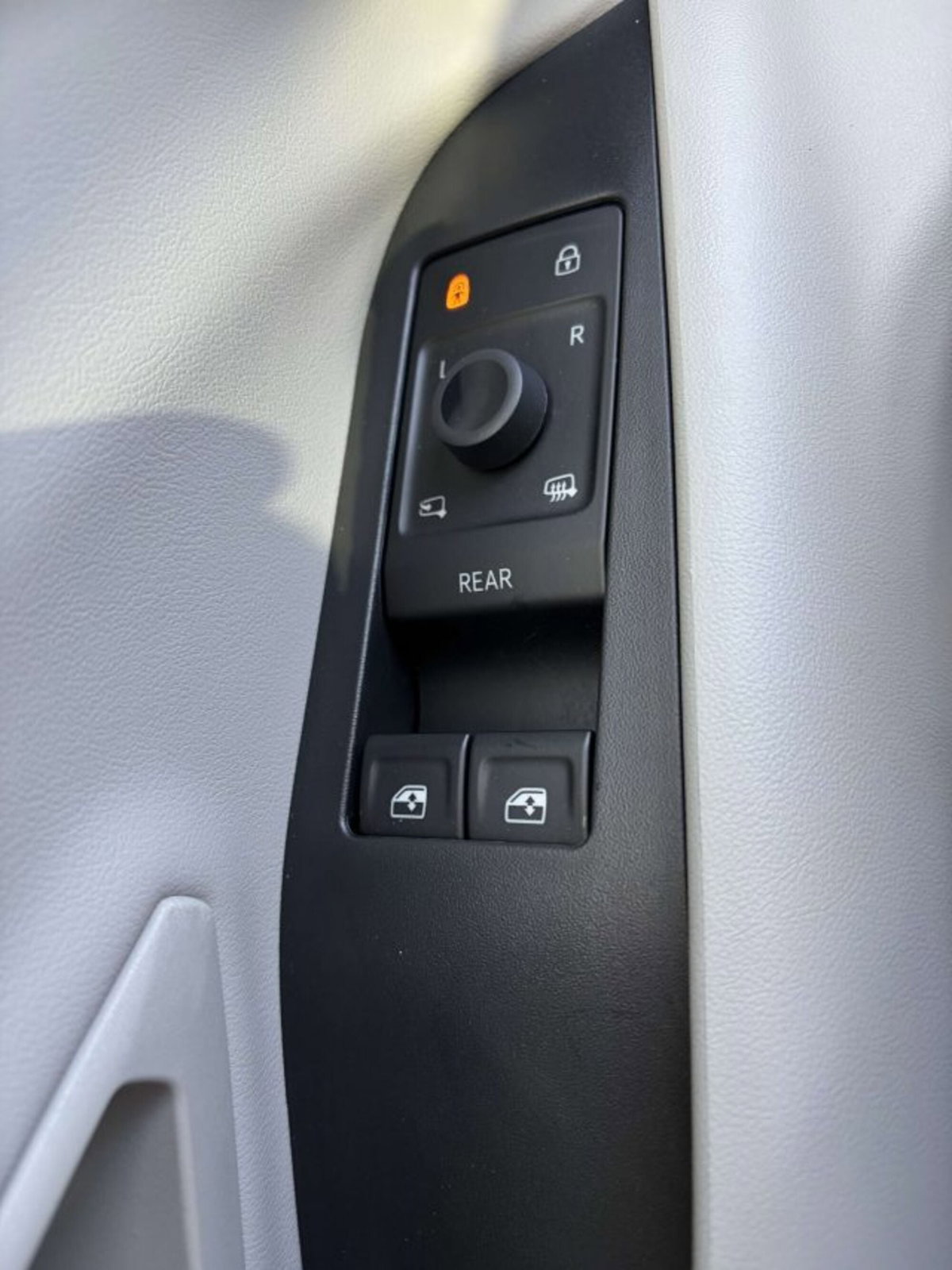 Ford Explorer 79kWh Extended Range Premium awd (17)