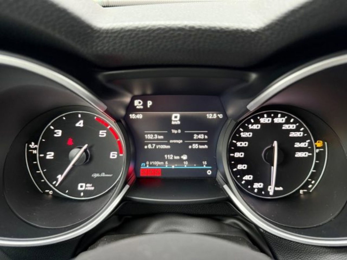 Alfa Romeo Stelvio Stelvio 2.2 Turbodiesel 210 CV AT8 Q4 Veloce (14)