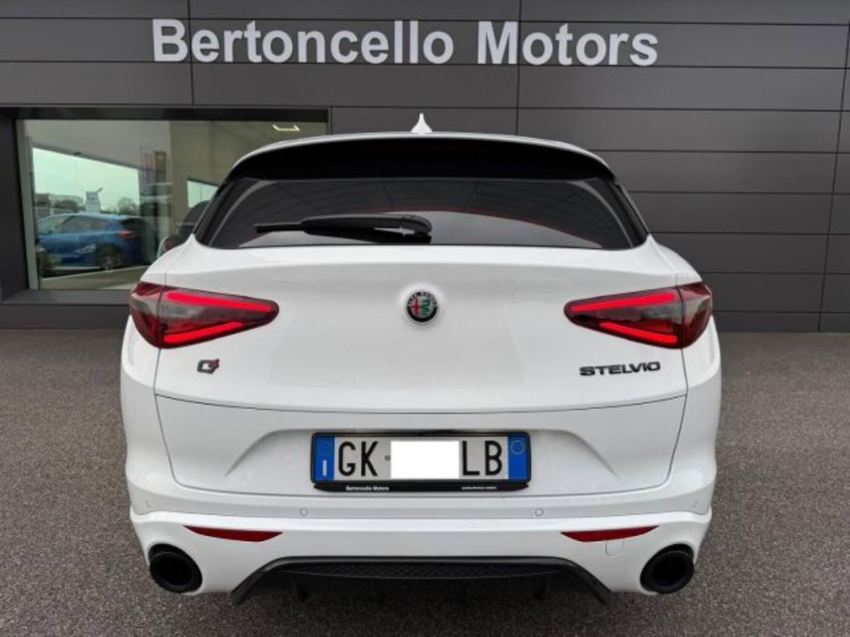 Alfa Romeo Stelvio Stelvio 2.2 Turbodiesel 210 CV AT8 Q4 Veloce (5)