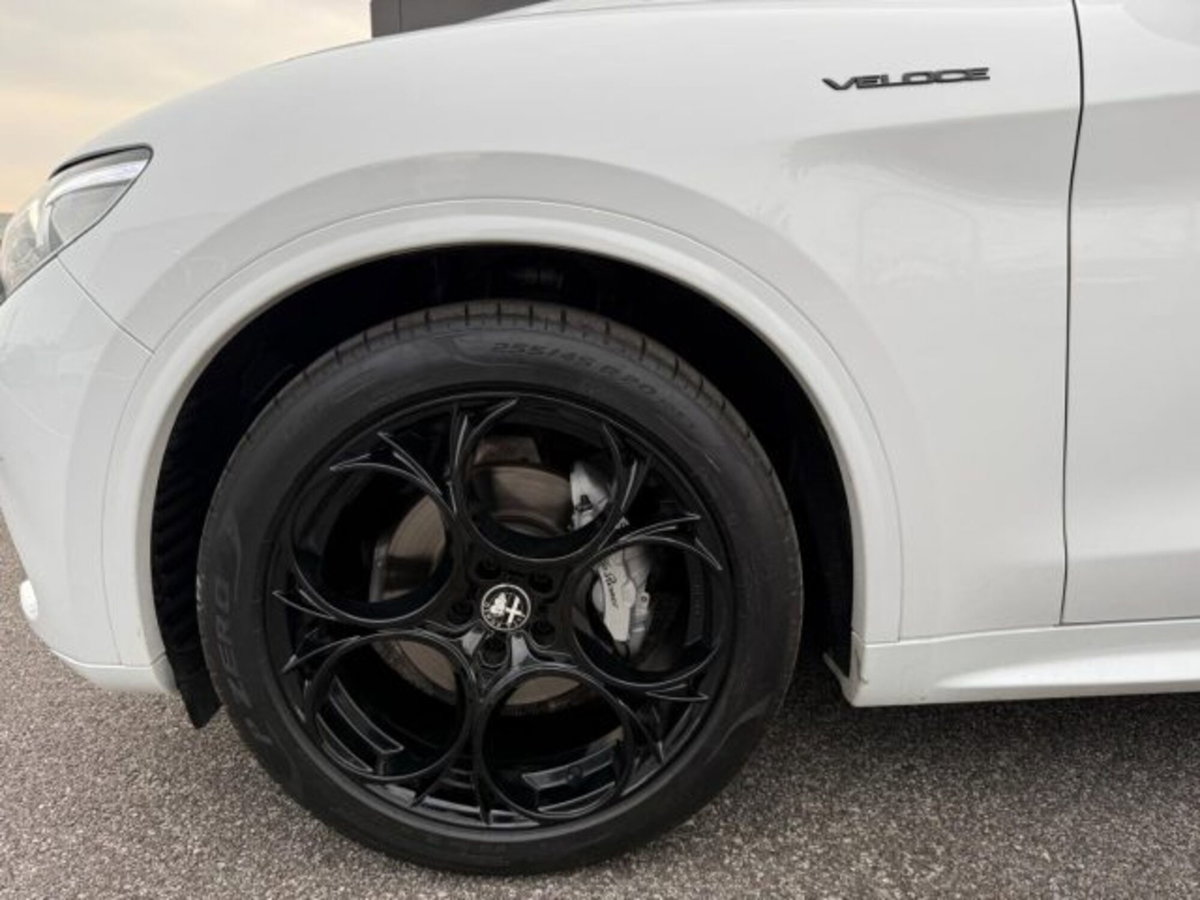 Alfa Romeo Stelvio Stelvio 2.2 Turbodiesel 210 CV AT8 Q4 Veloce (6)