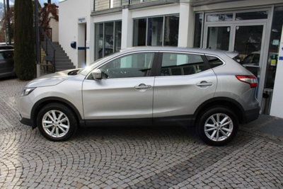 Nissan Qashqai 1.6 dCi 4WD Tekna (2)