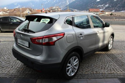 Nissan Qashqai 1.6 dCi 4WD Tekna (5)