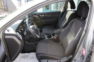 Nissan Qashqai 1.6 dCi 4WD Tekna (8)
