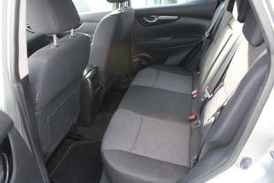 Nissan Qashqai 1.6 dCi 4WD Tekna (9)