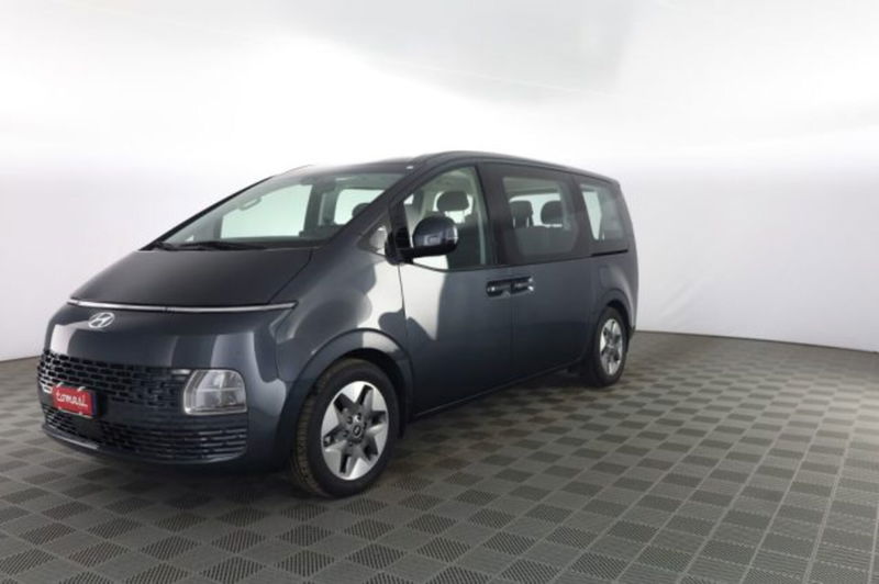 Hyundai Staria 2.2 2wd auto