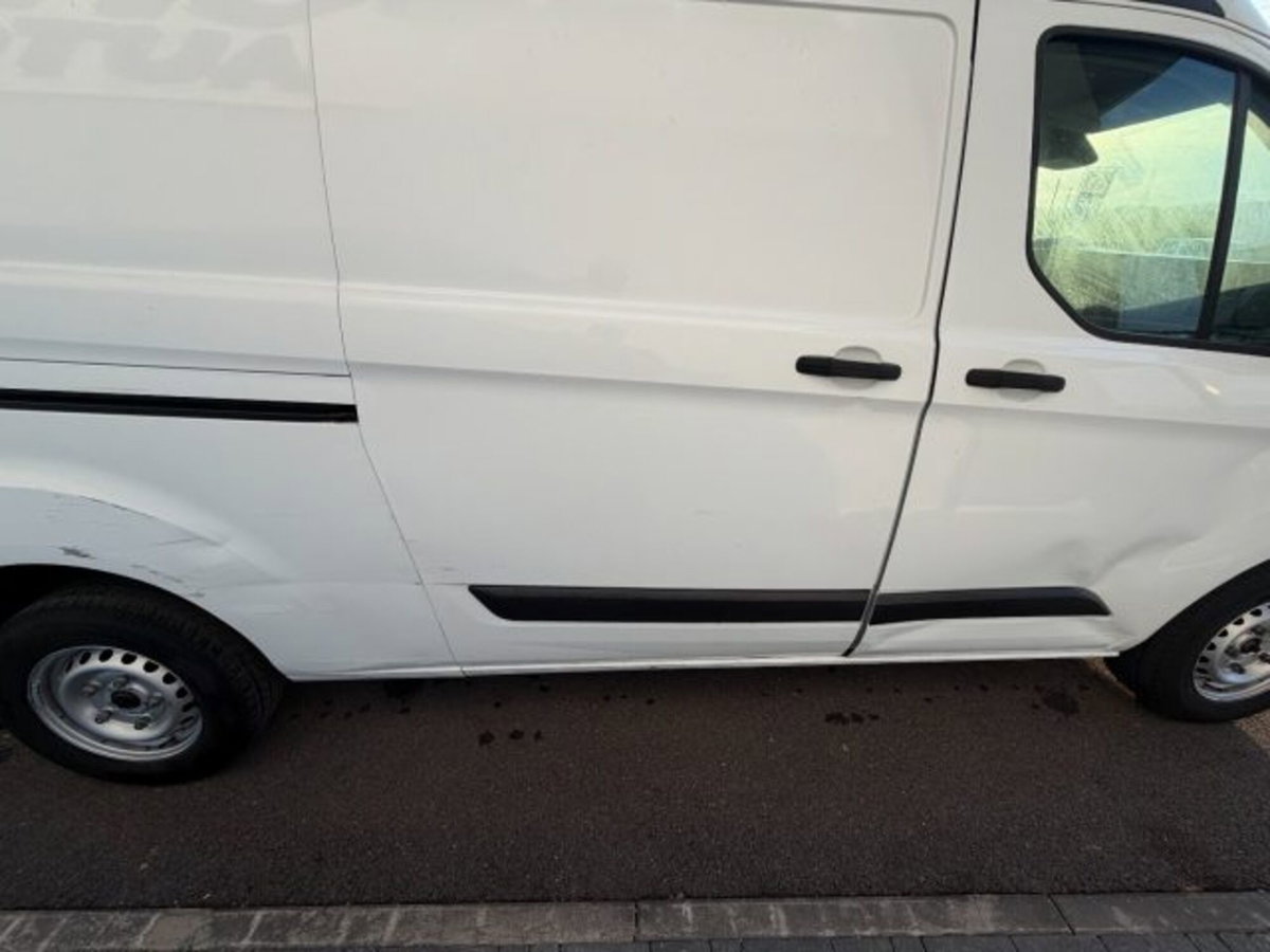 Ford Transit Custom Furgone 280 2.0 EcoBlue 130 PC-DC Furgone Titanium (5)