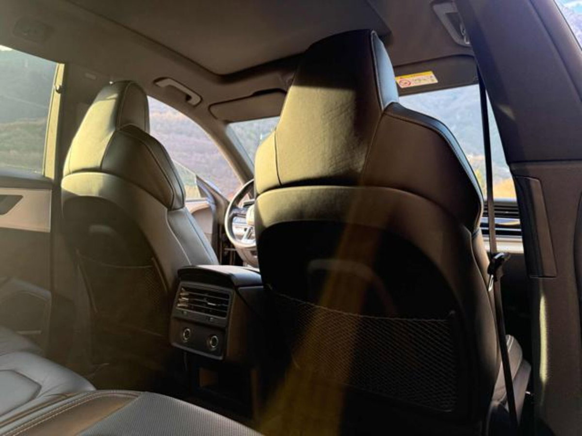 Audi SQ8 TDI quattro tiptronic (20)