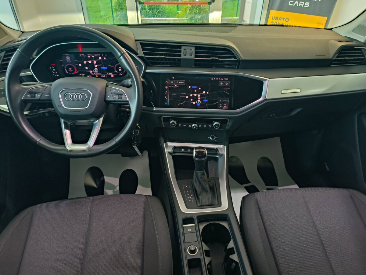 Audi Q3 35 TDI quattro S tronic Business (11)