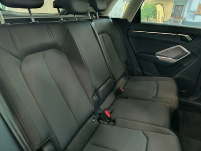 Audi Q3 35 TDI quattro S tronic Business (14)