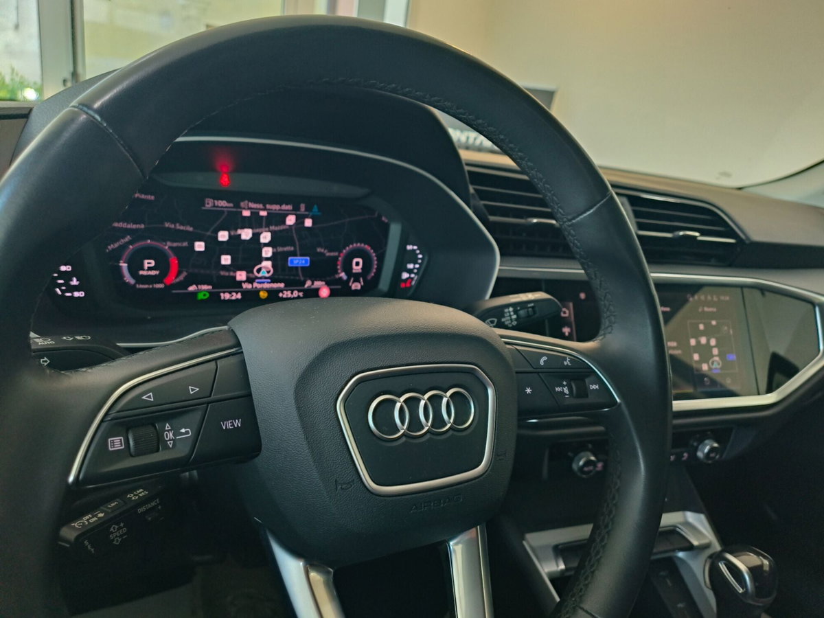 Audi Q3 35 TDI quattro S tronic Business (19)