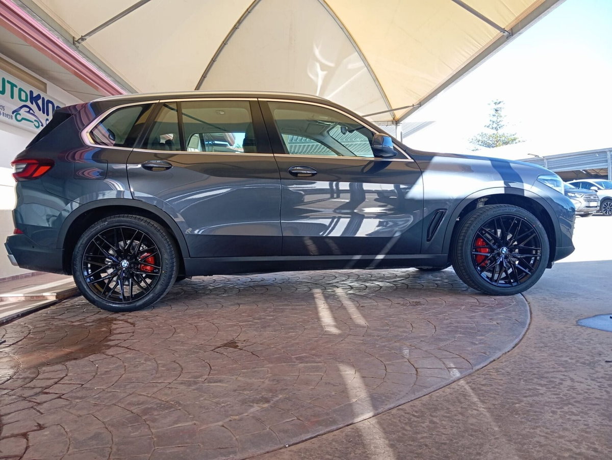 BMW X5 xDrive25d xLine (10)
