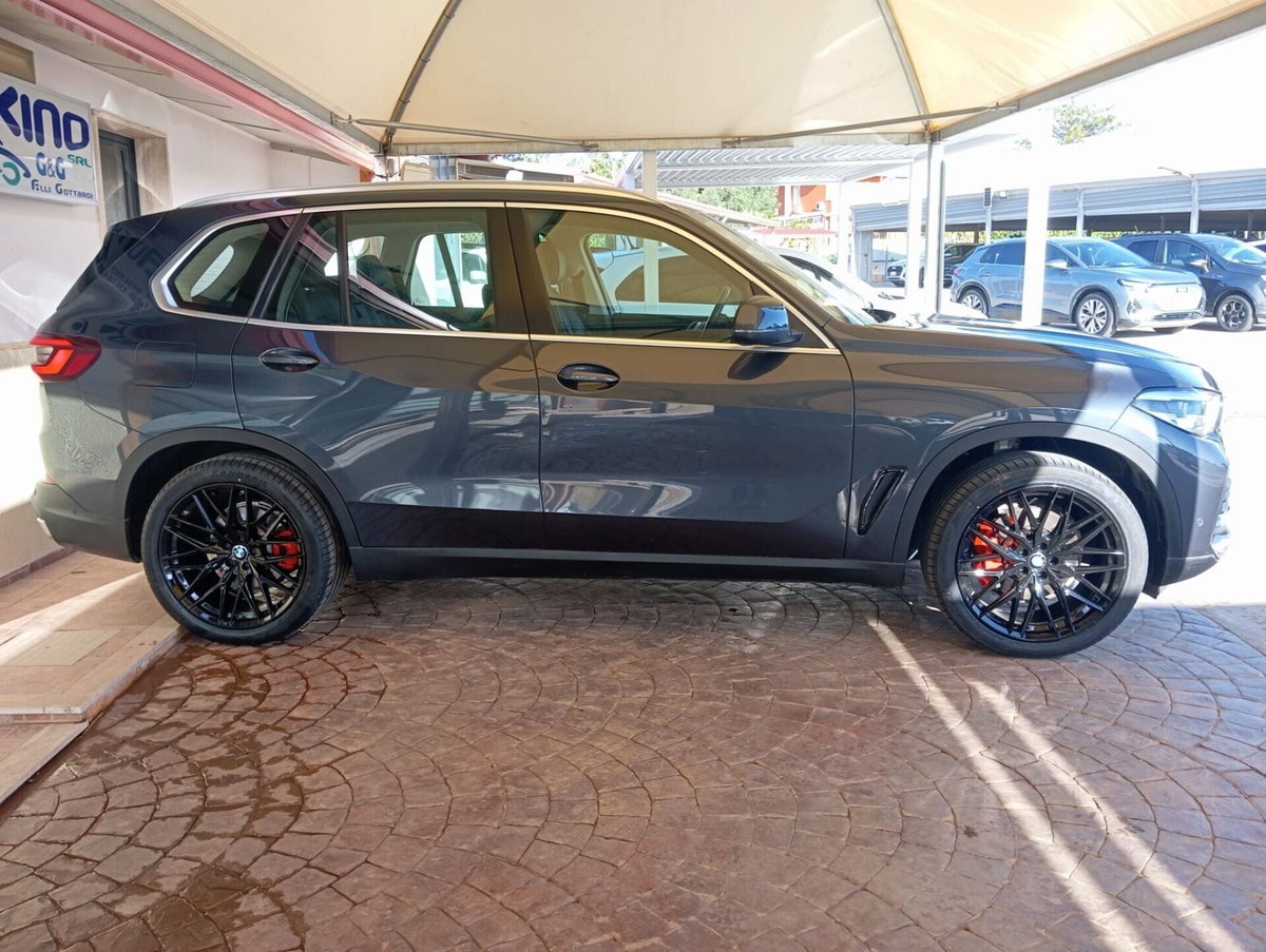 BMW X5 xDrive25d xLine (8)