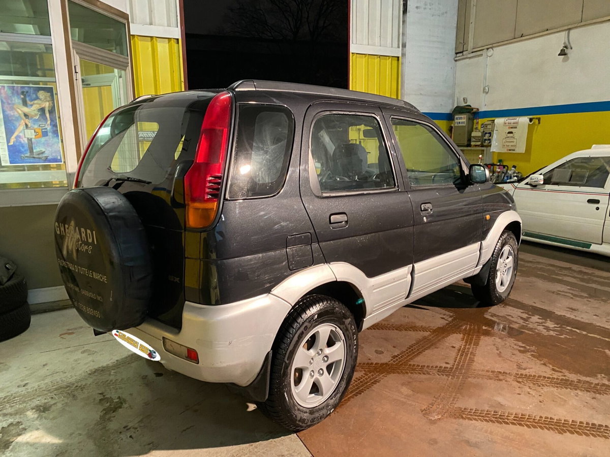 Daihatsu Terios 1.3i 16V cat 4WD SX (3)