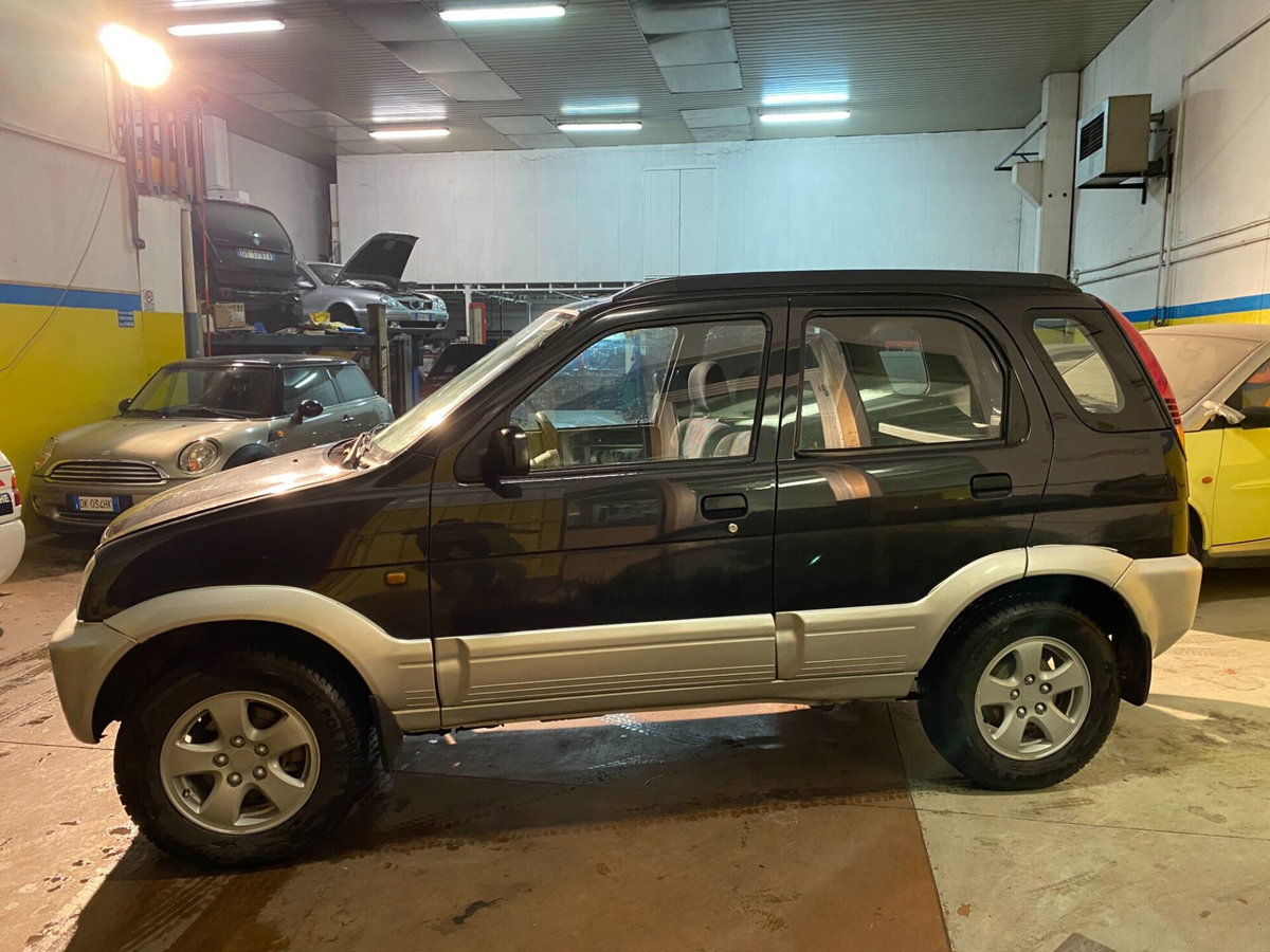 Daihatsu Terios 1.3i 16V cat 4WD SX (6)