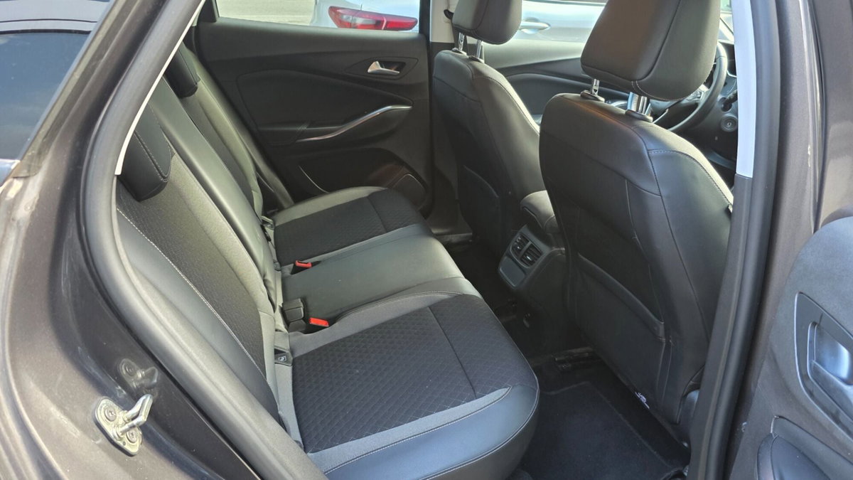 Opel Grandland X 1.5 diesel Ecotec Start&Stop Elegance (10)