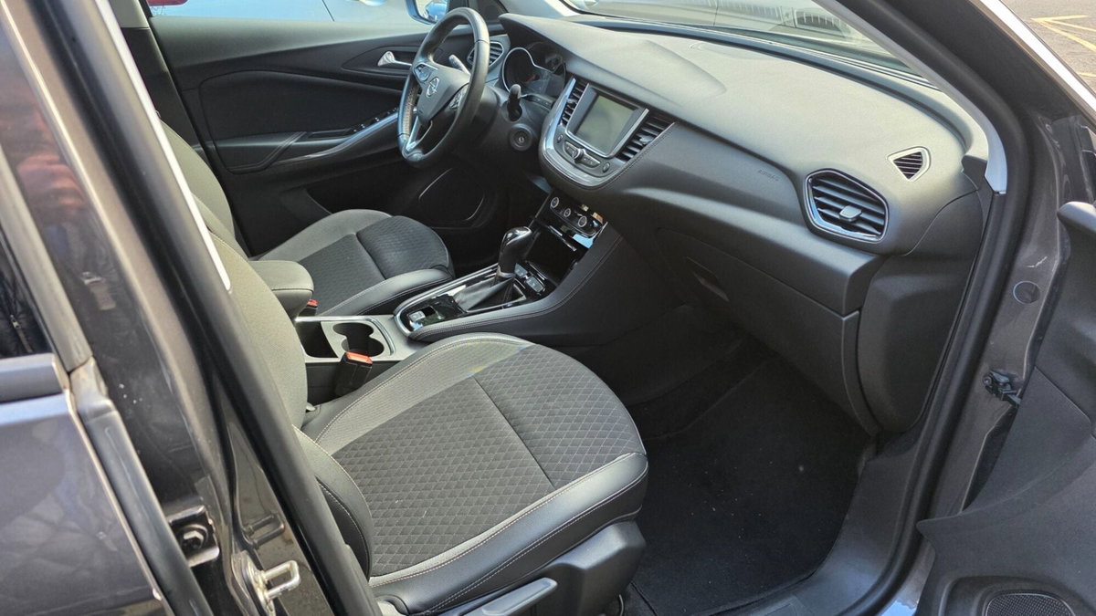 Opel Grandland X 1.5 diesel Ecotec Start&Stop Elegance (11)