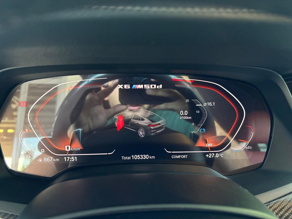 BMW X6 M50d (15)