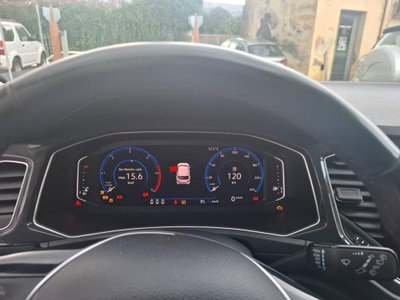 Volkswagen T-Roc 1.6 TDI SCR Advanced BlueMotion Technology (11)