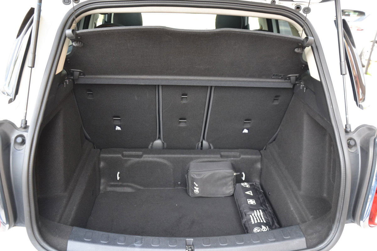MINI Mini Countryman 1.5 One D Essential Countryman (10)