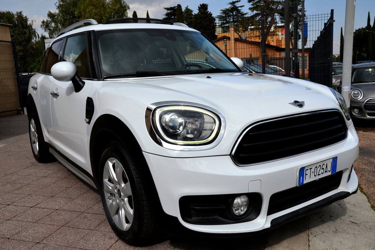 MINI Mini Countryman 1.5 One D Essential Countryman (4)