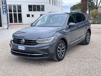 Volkswagen Tiguan 2.0 TDI SCR Life usata